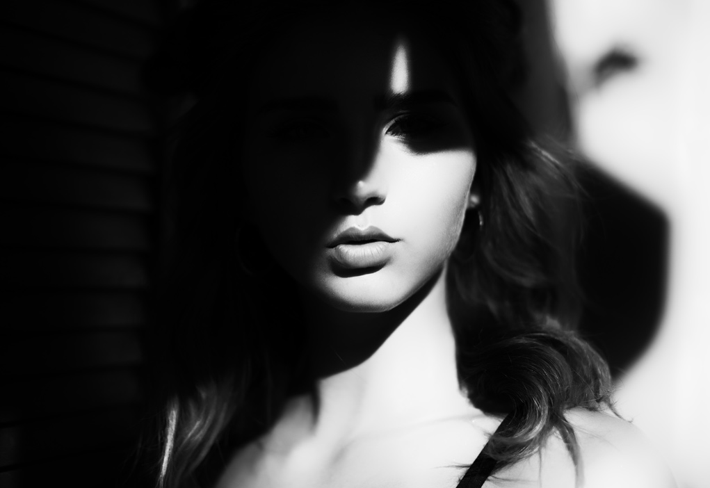 High Contrast Lighting High Contrast Lighting