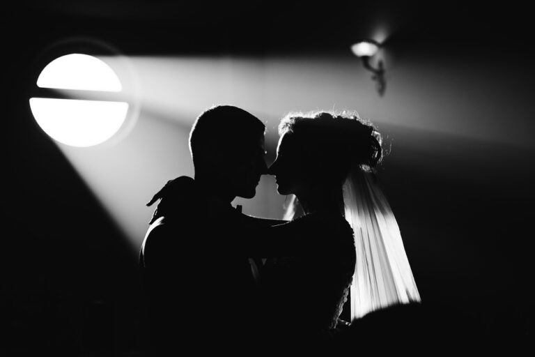 9 Wedding Photography Lighting Tips