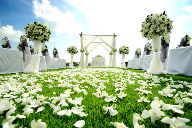 15 Tips For Incredible Outdoor Wedding Photography