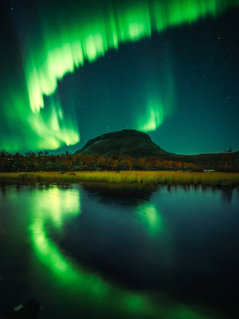 An image of the Northern Lights by Kasper Rajasuo.
