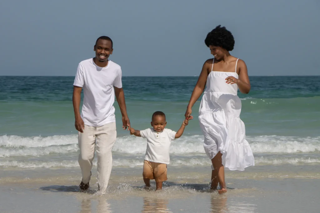 A natural shared moment where movement and interaction replace posing, creating relaxed expressions and genuine connection.