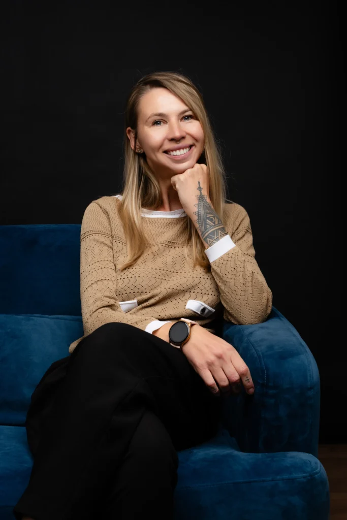 A portrait of photographer Aleksandra Dynaś.